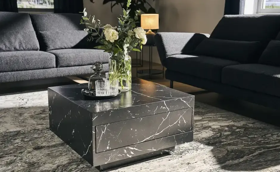Couchtisch in Marmor-Optik
