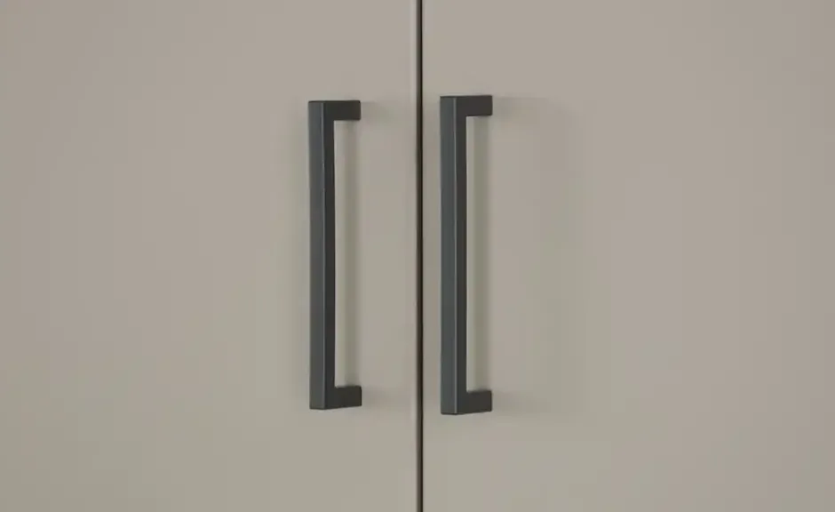 Drehtürenschrank Diver