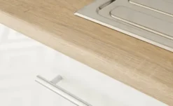 Küchenzeile mit Elektrogeräten Namur