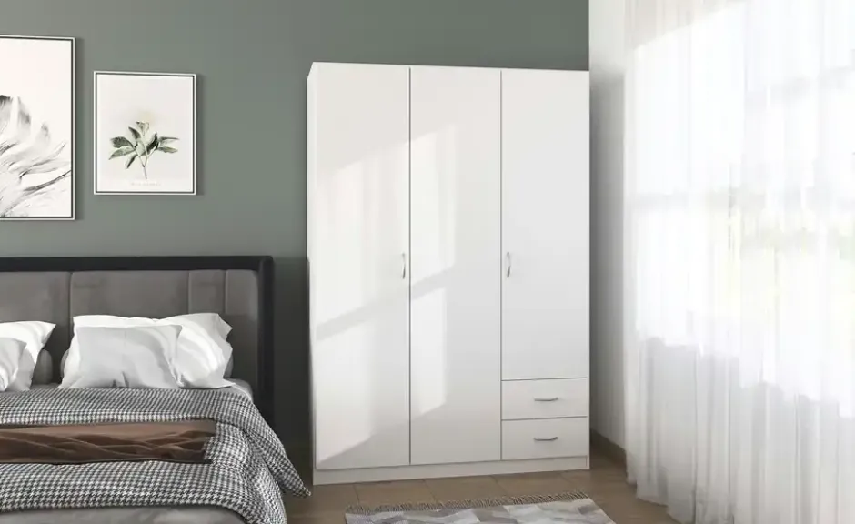Kleiderschrank Case