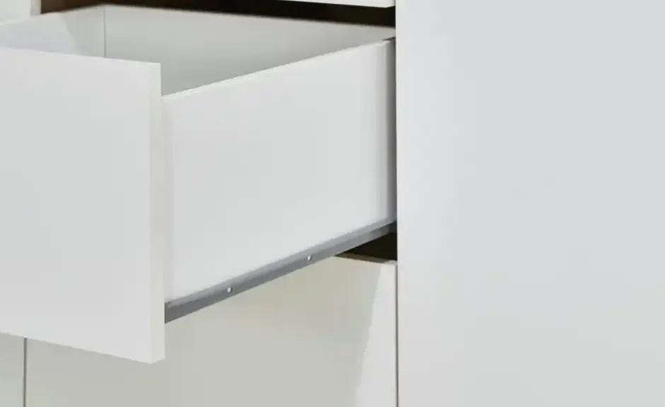 Kleiderschrank Globo