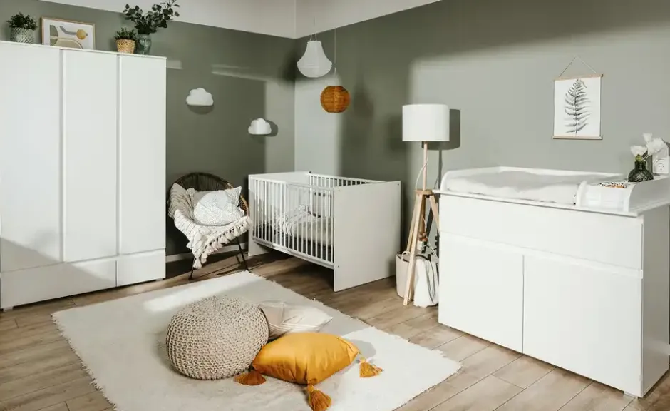 Kleiderschrank Image