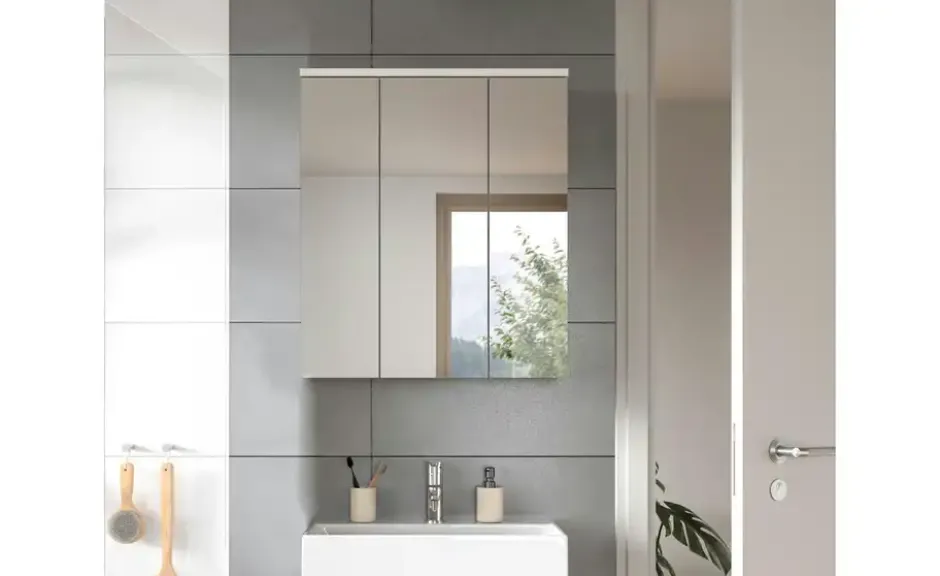 Spiegelschrank