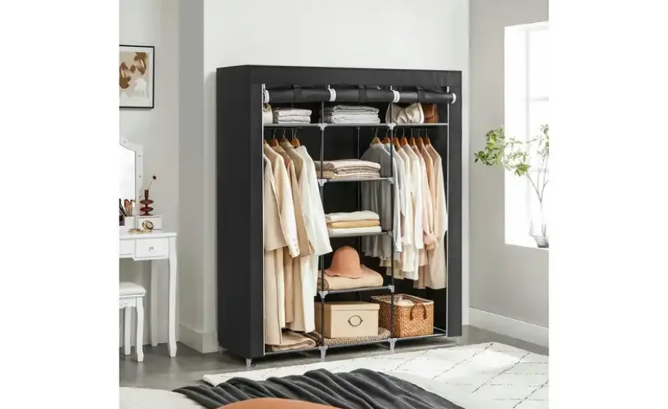 Stoffschrank